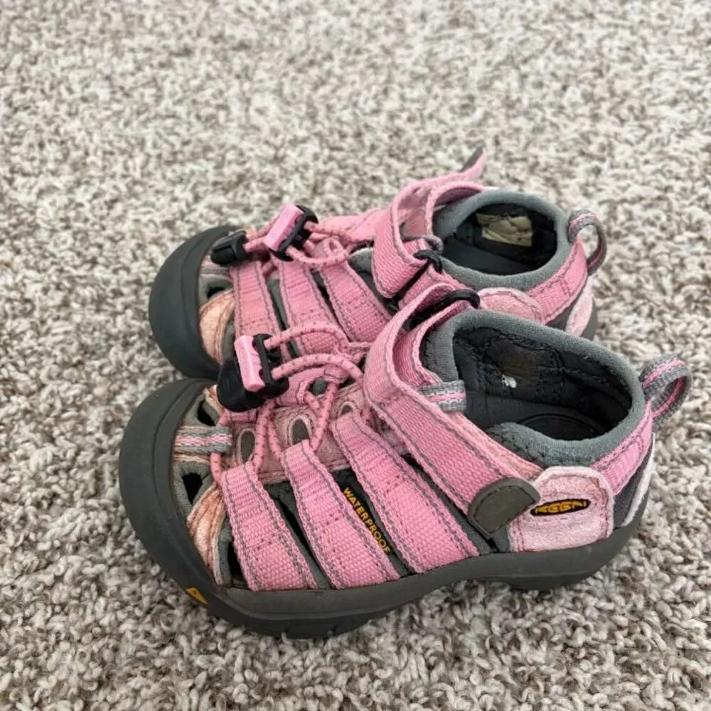 Size 6 / Toddler Girl KEEN Sandals